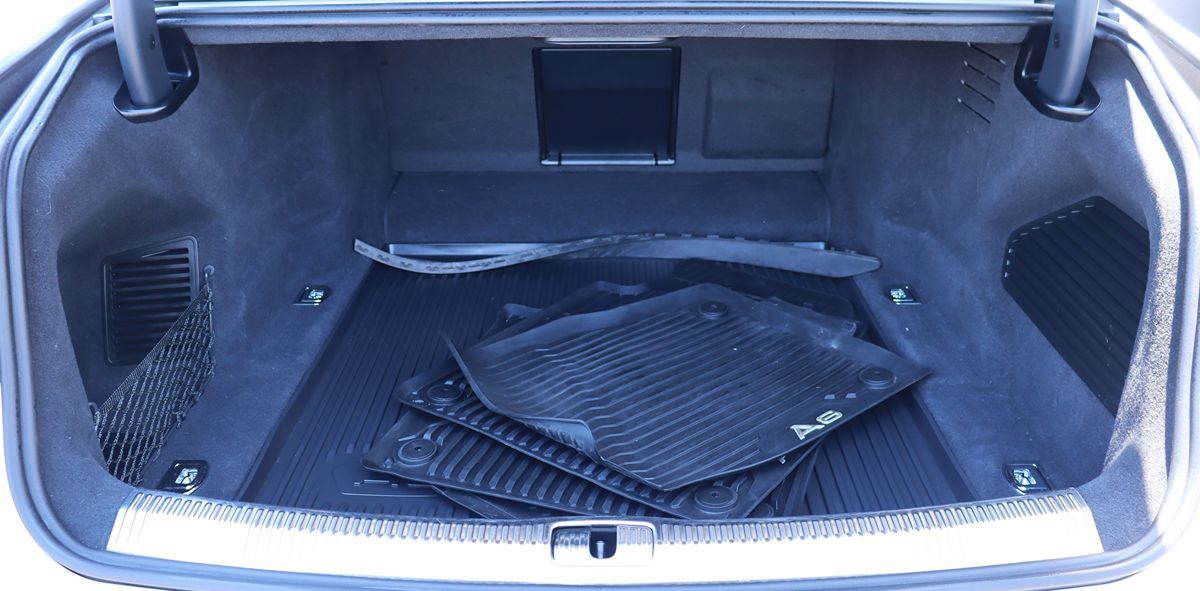 Vehicle image 18 of 78