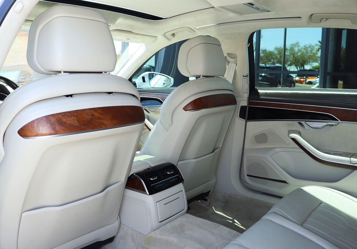 Vehicle image 25 of 78