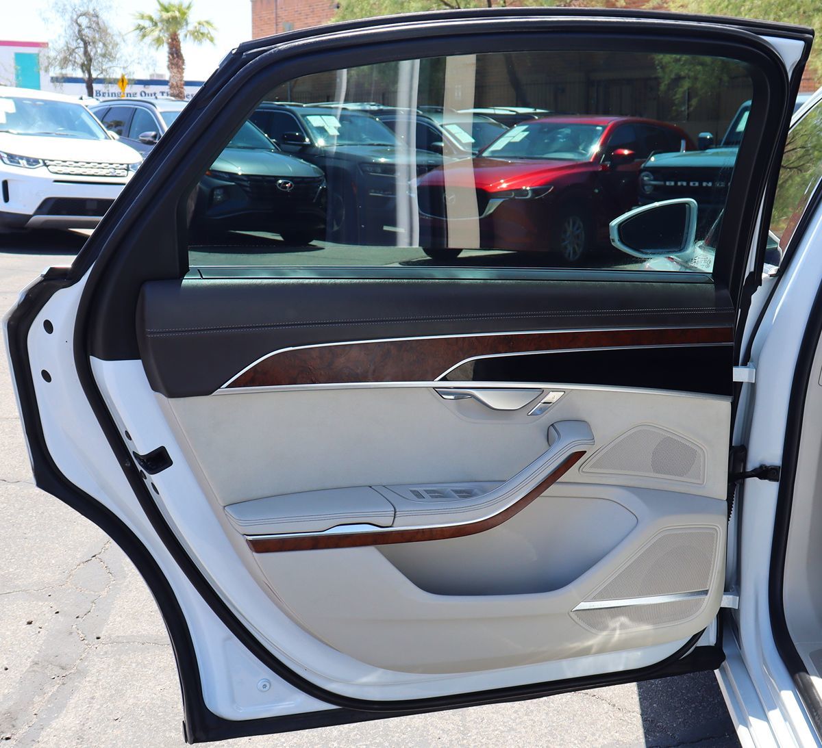 Vehicle image 52 of 78