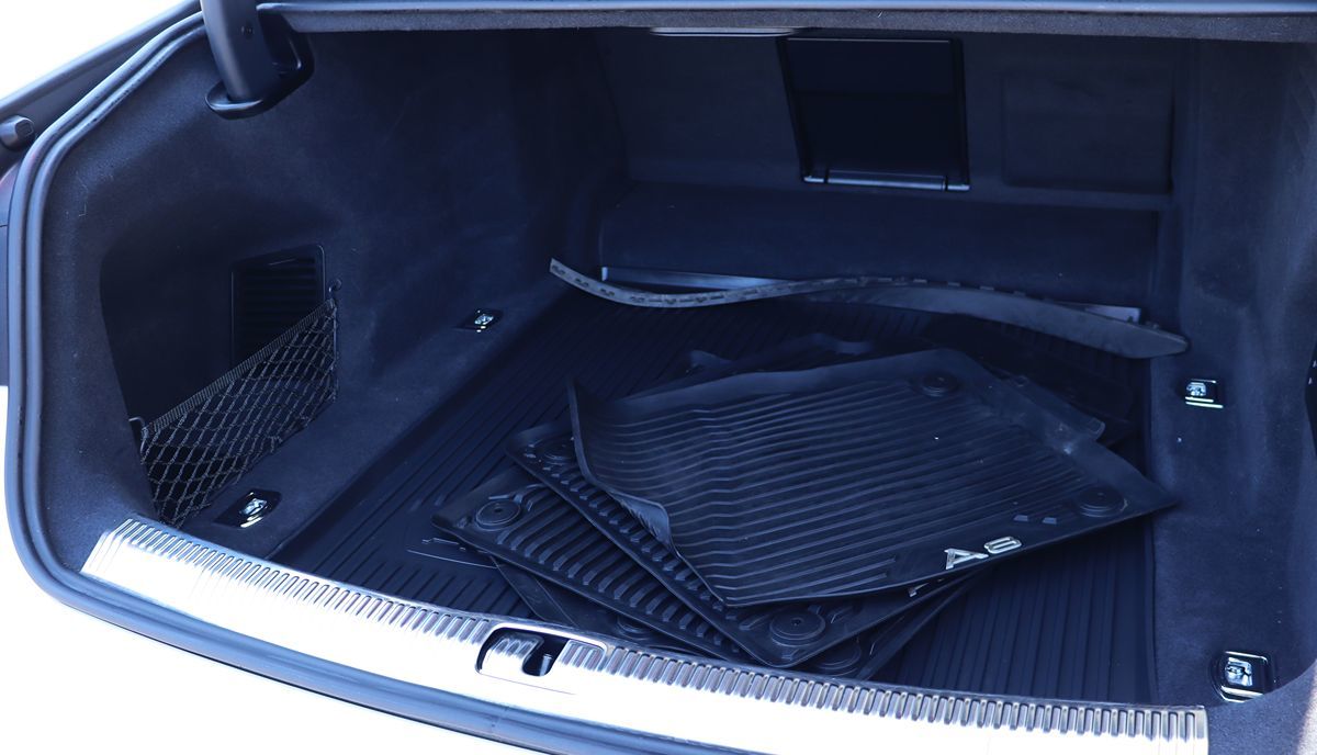 Vehicle image 17 of 78