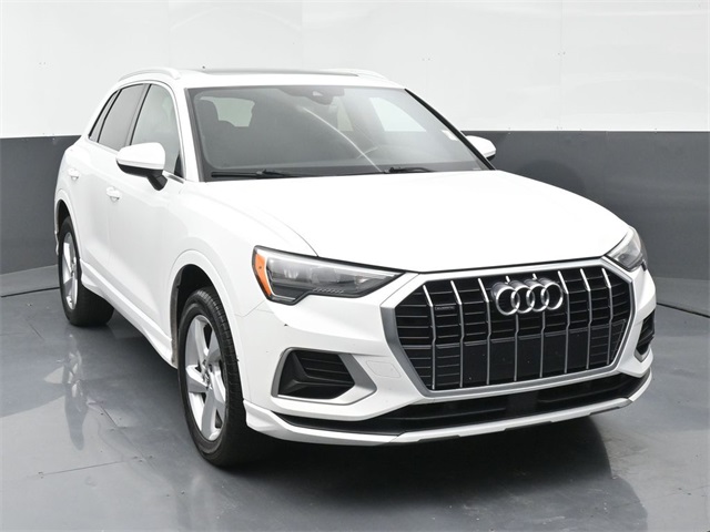 Vehicle image 3 of 30