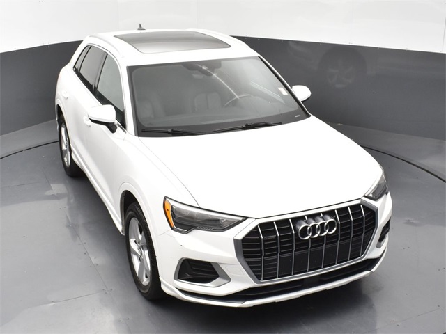 Vehicle image 4 of 30