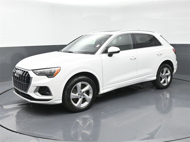 Vehicle image 2 of 30