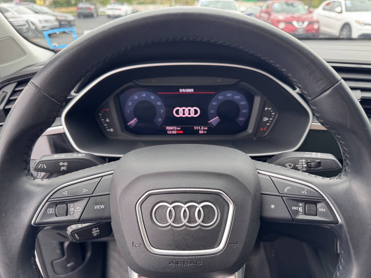 Vehicle image 21 of 34