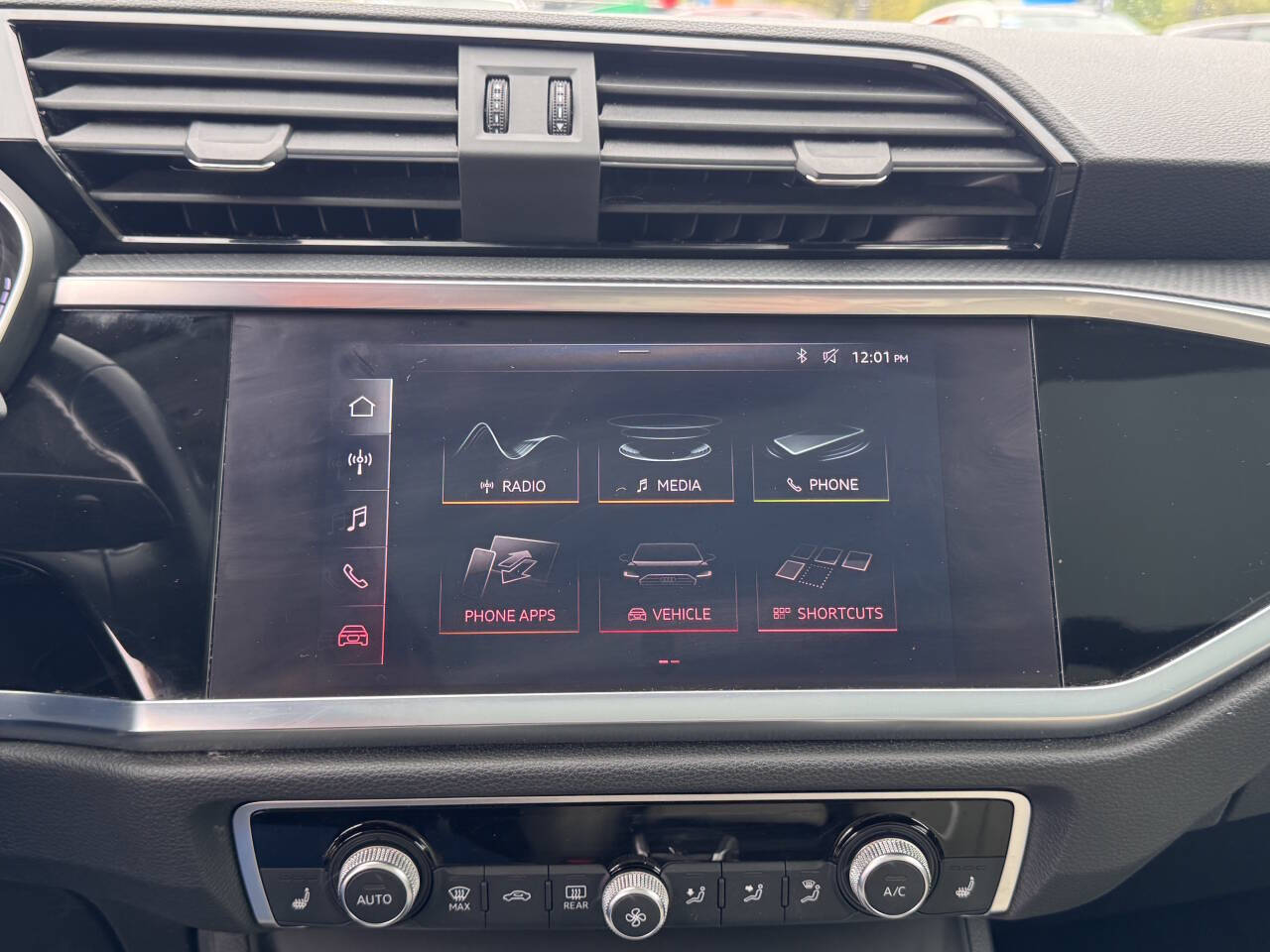 Vehicle image 13 of 34