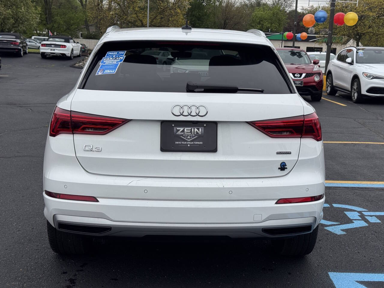 Vehicle image 5 of 34