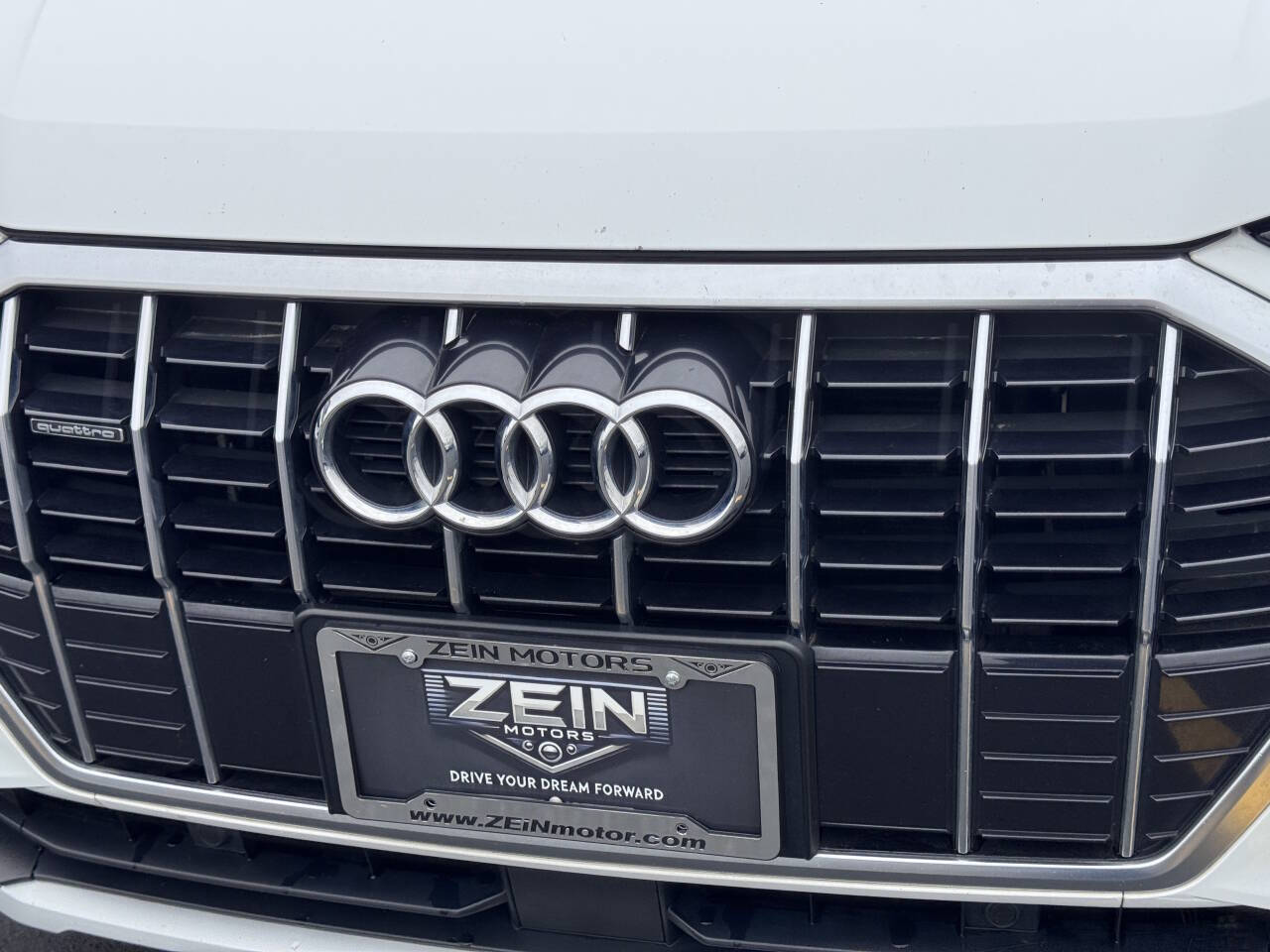 Vehicle image 27 of 34