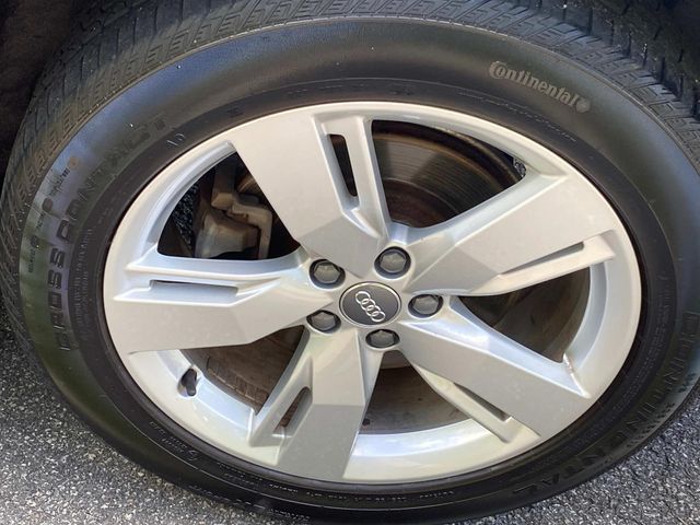 Vehicle image 12 of 35