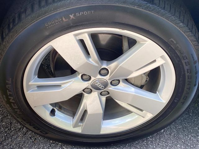 Vehicle image 13 of 35