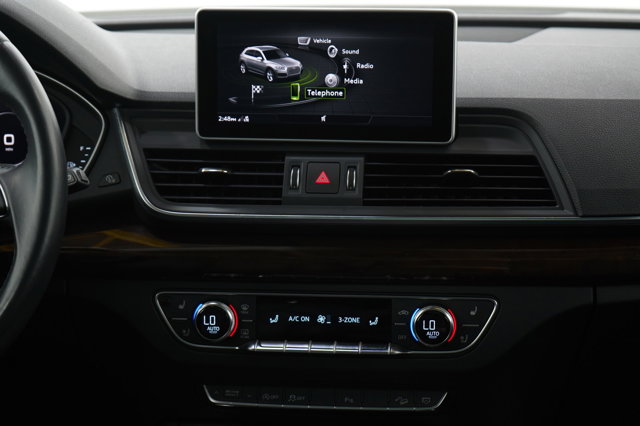 Vehicle image 16 of 30