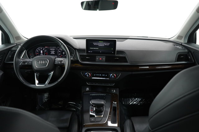 Vehicle image 14 of 30