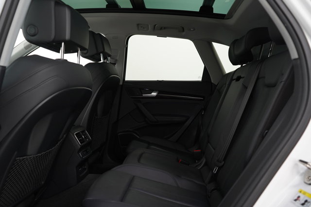 Vehicle image 18 of 30