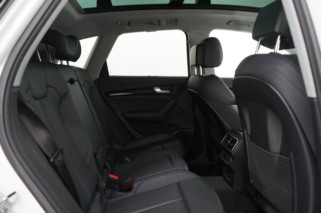 Vehicle image 13 of 30