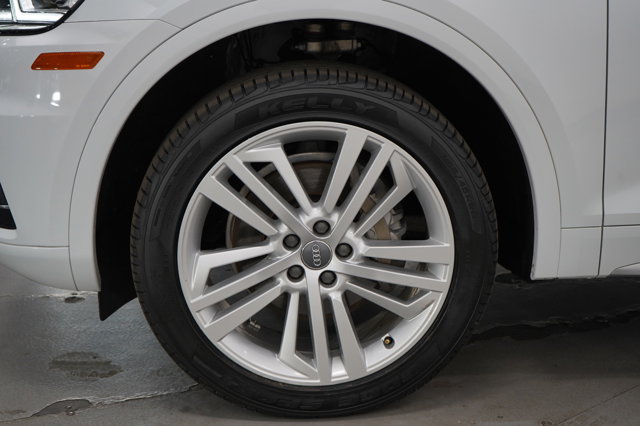 Vehicle image 29 of 30