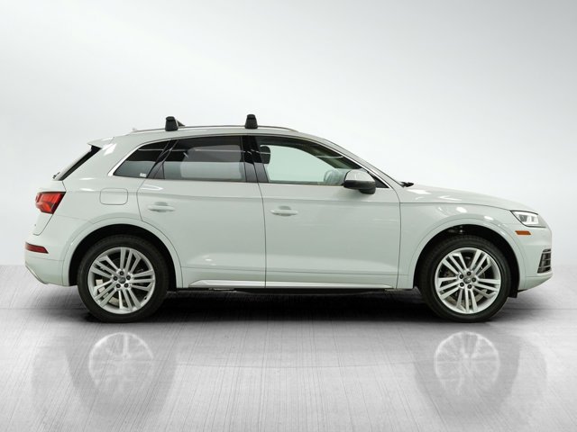 Vehicle image 4 of 30