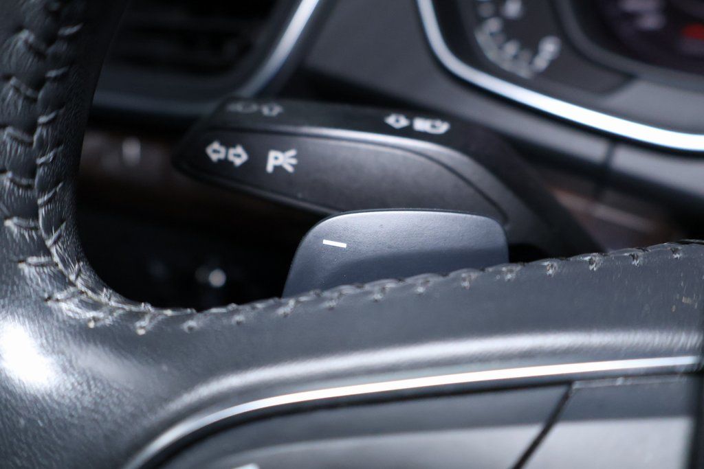 Vehicle image 36 of 44
