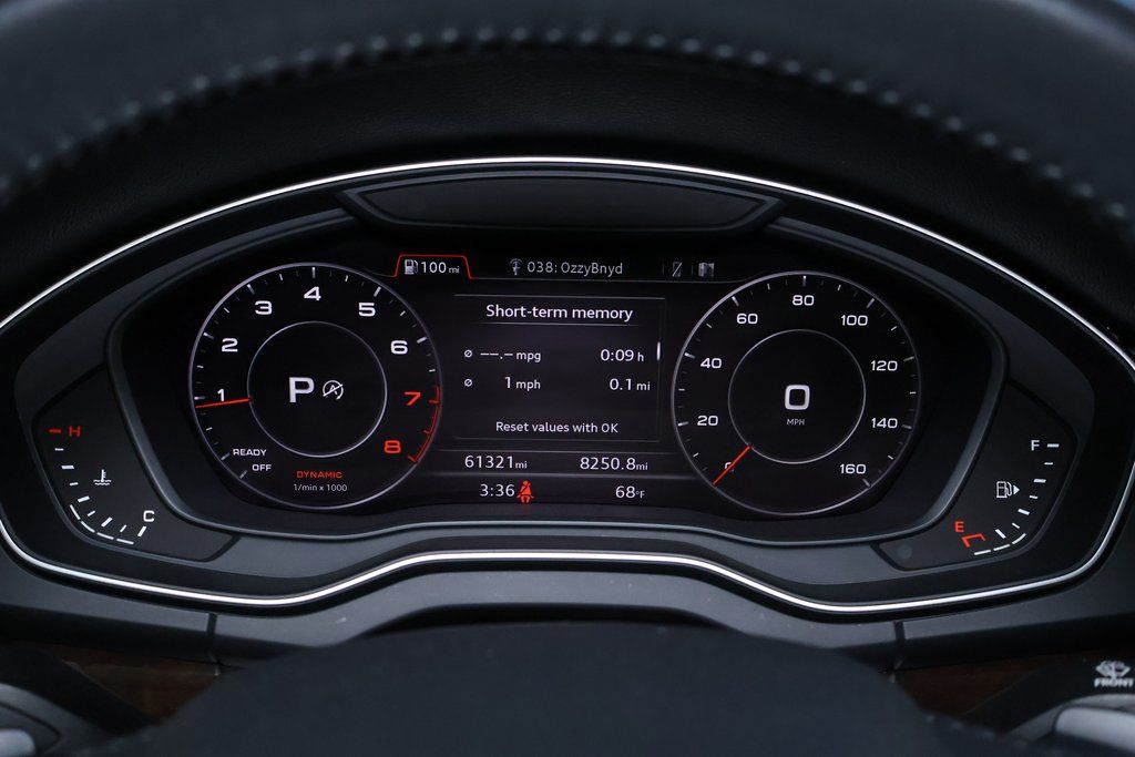 Vehicle image 17 of 44
