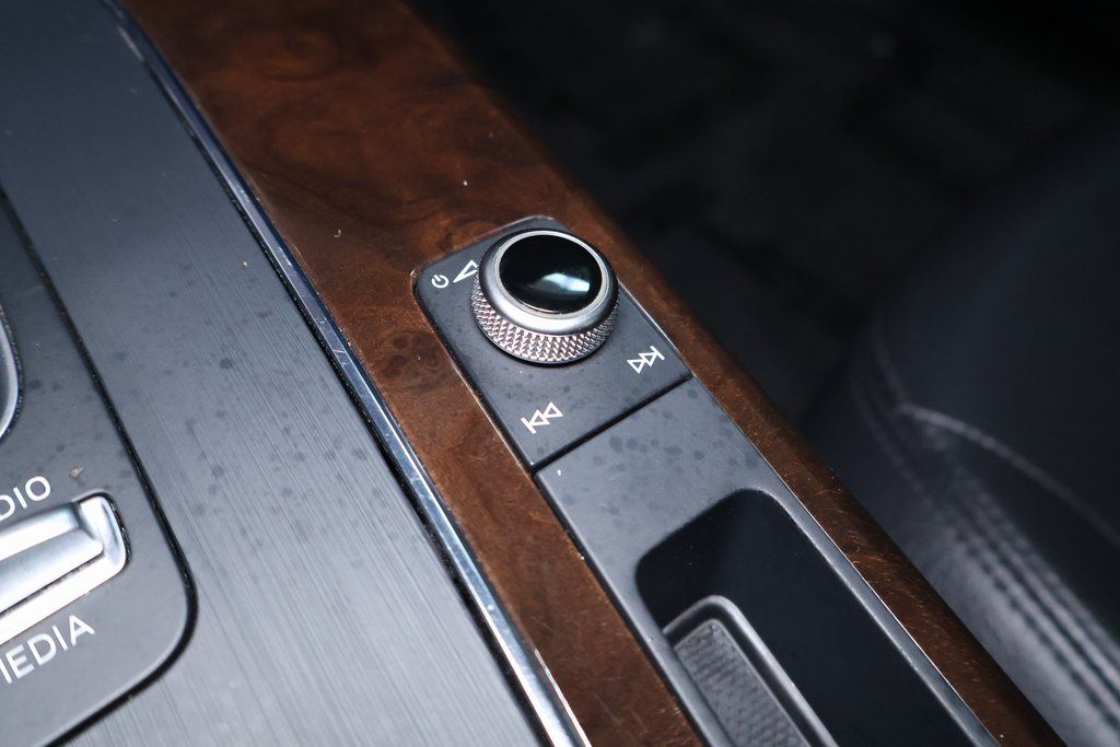 Vehicle image 44 of 44