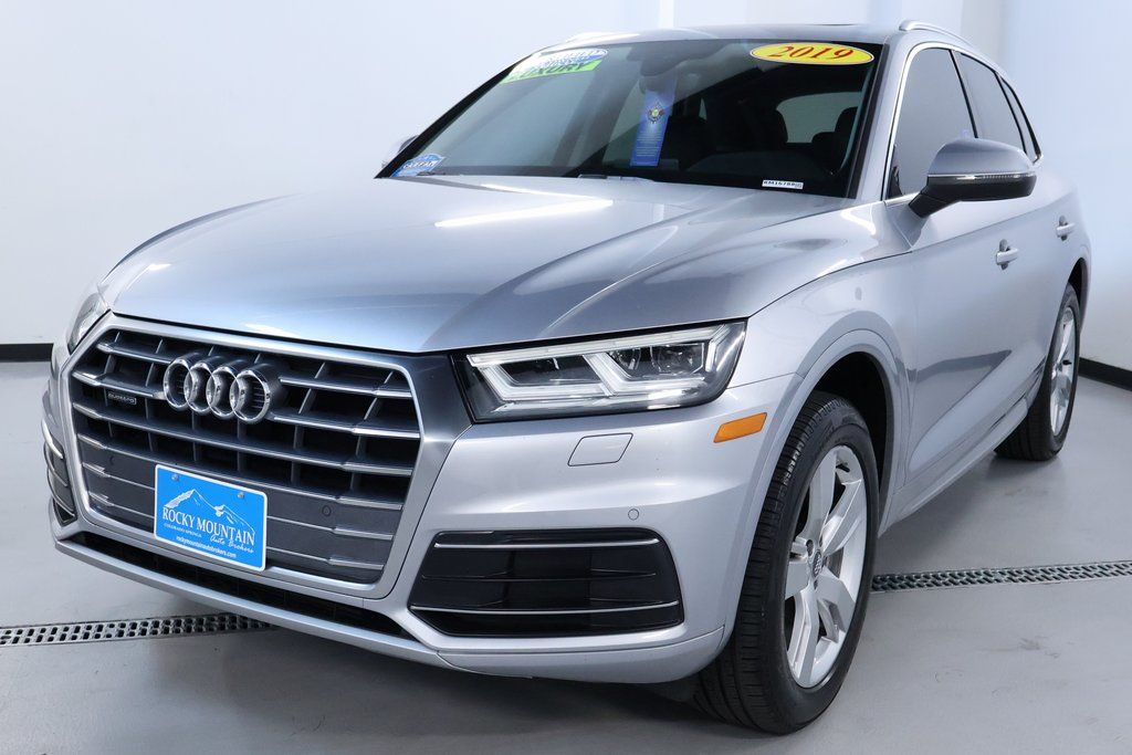 Vehicle image 1 of 44