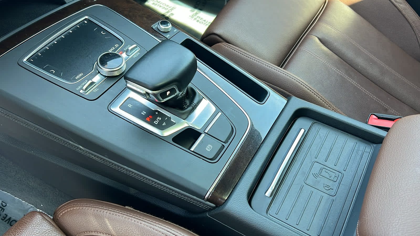 Vehicle image 13 of 31