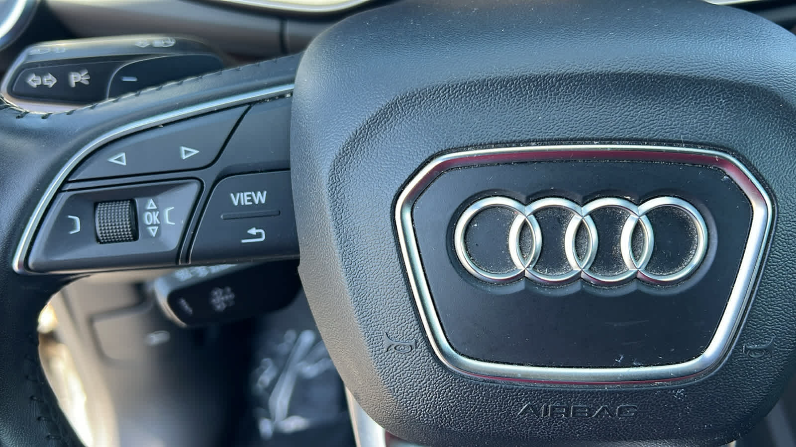 Vehicle image 19 of 31