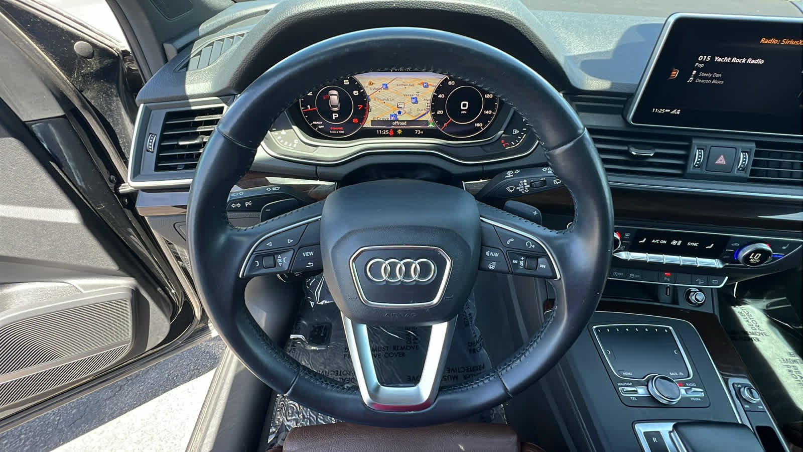 Vehicle image 18 of 31