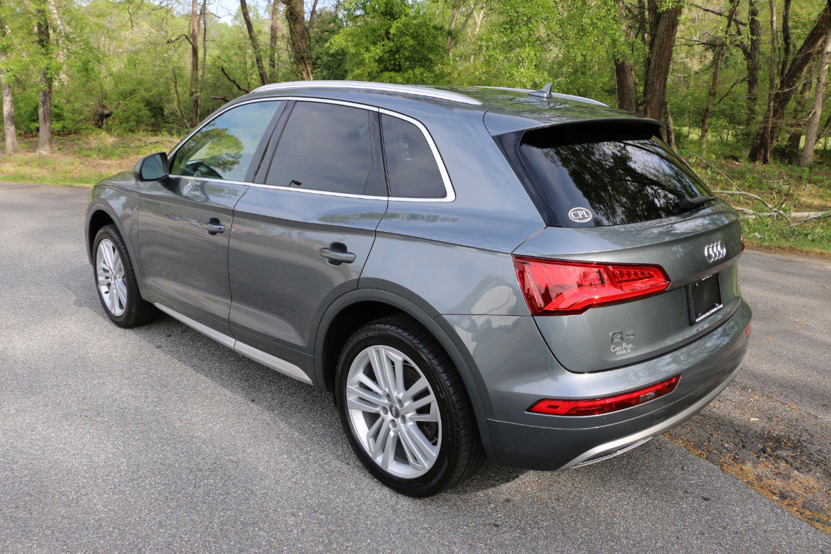 Vehicle image 6 of 32