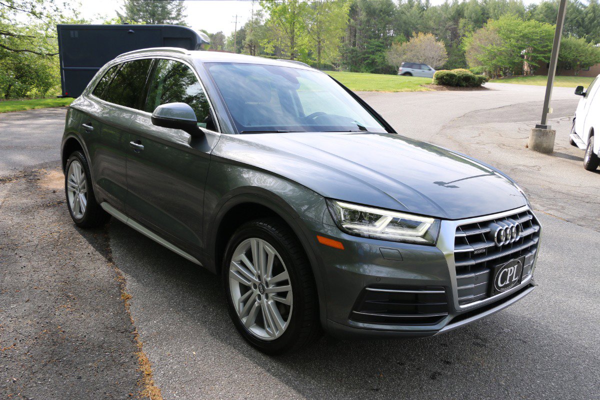 Vehicle image 2 of 32