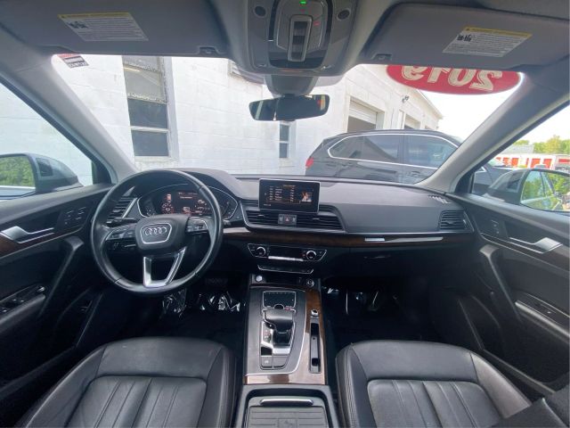 Vehicle image 27 of 37