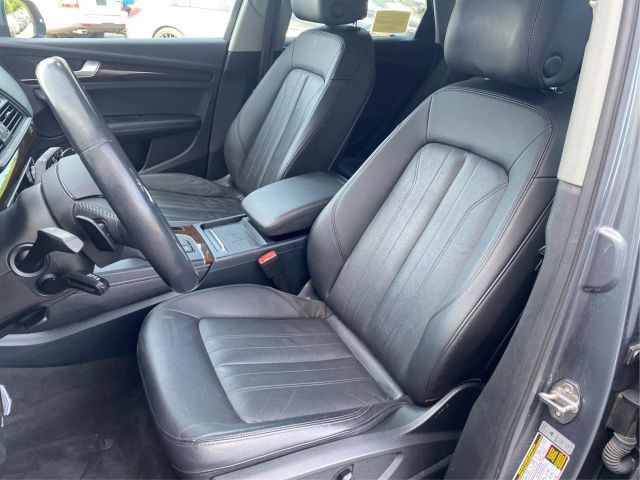 Vehicle image 10 of 37