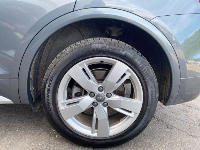 Vehicle image 22 of 37