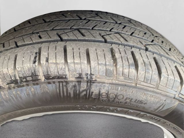 Vehicle image 23 of 37