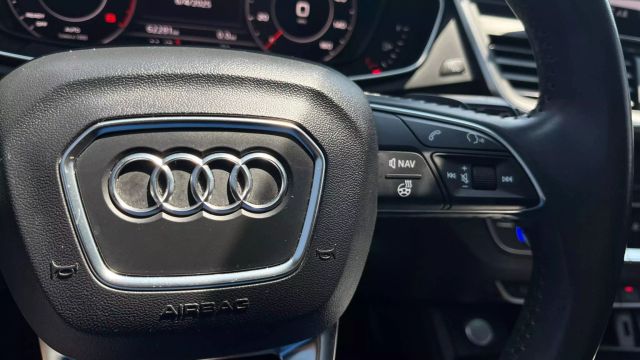 Vehicle image 29 of 30