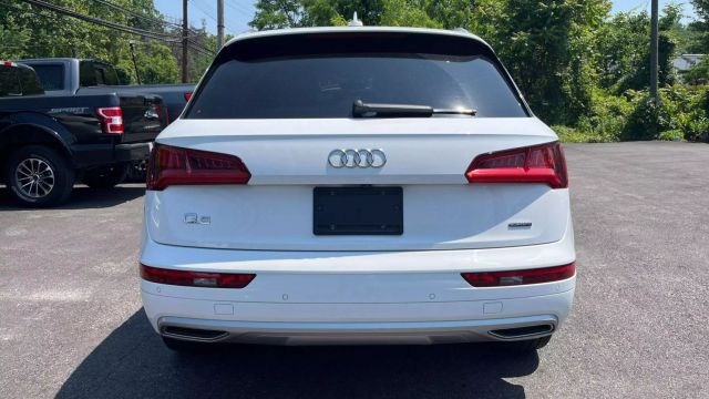 Vehicle image 13 of 30