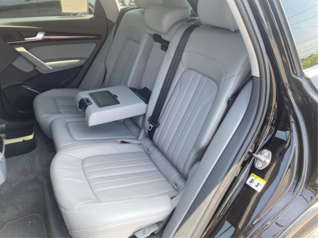 Vehicle image 11 of 46