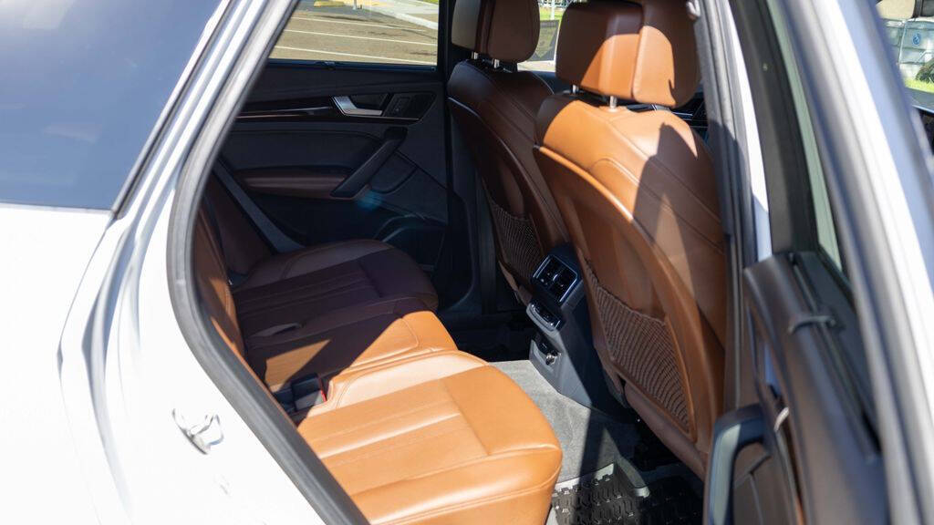 2019 Audi Q5 Prestige Image 16 of 29