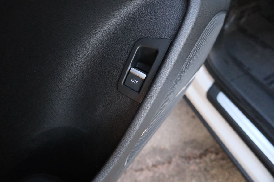 Vehicle image 21 of 48