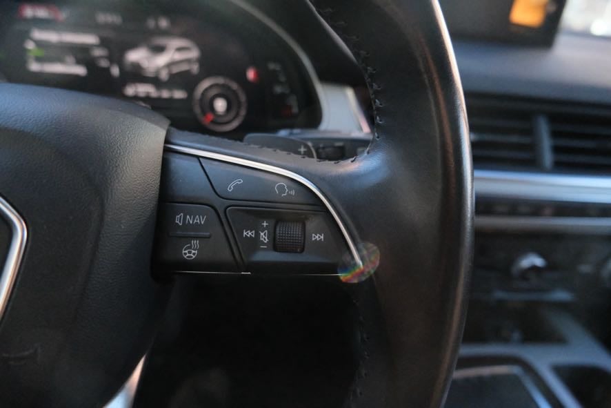 Vehicle image 43 of 48