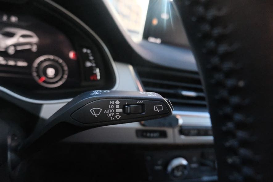 Vehicle image 46 of 48