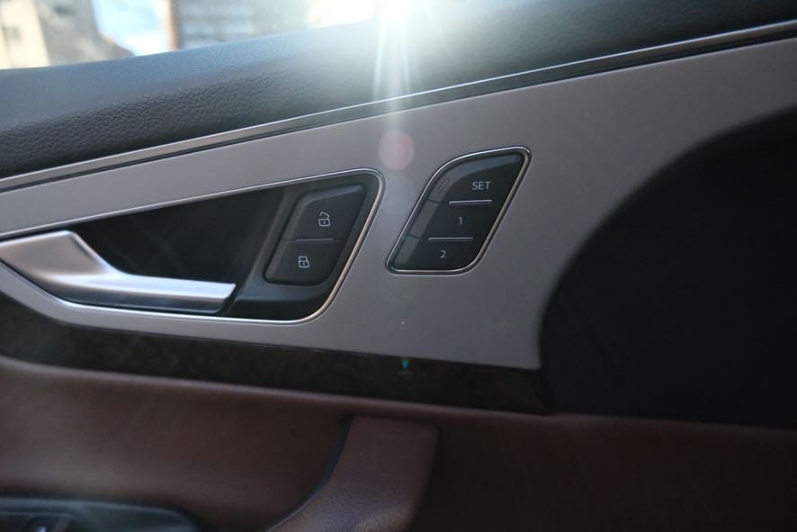 Vehicle image 19 of 48