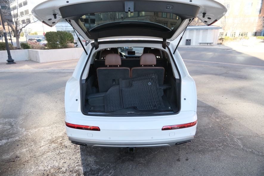 Vehicle image 11 of 48
