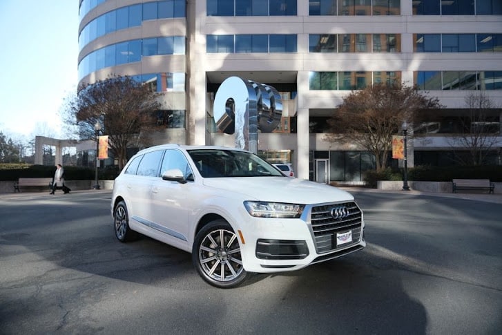 Vehicle image 6 of 48