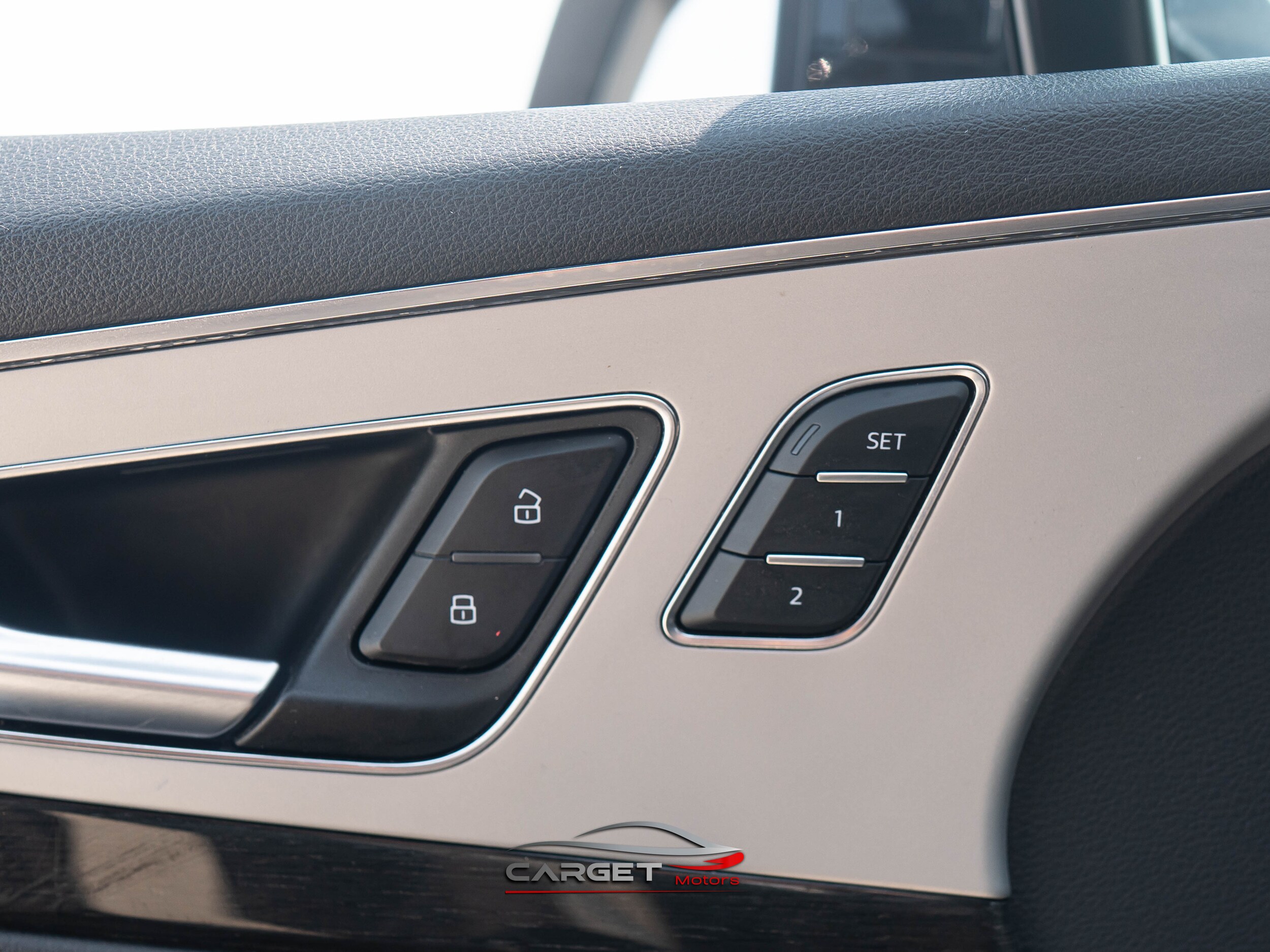 Vehicle image 41 of 53