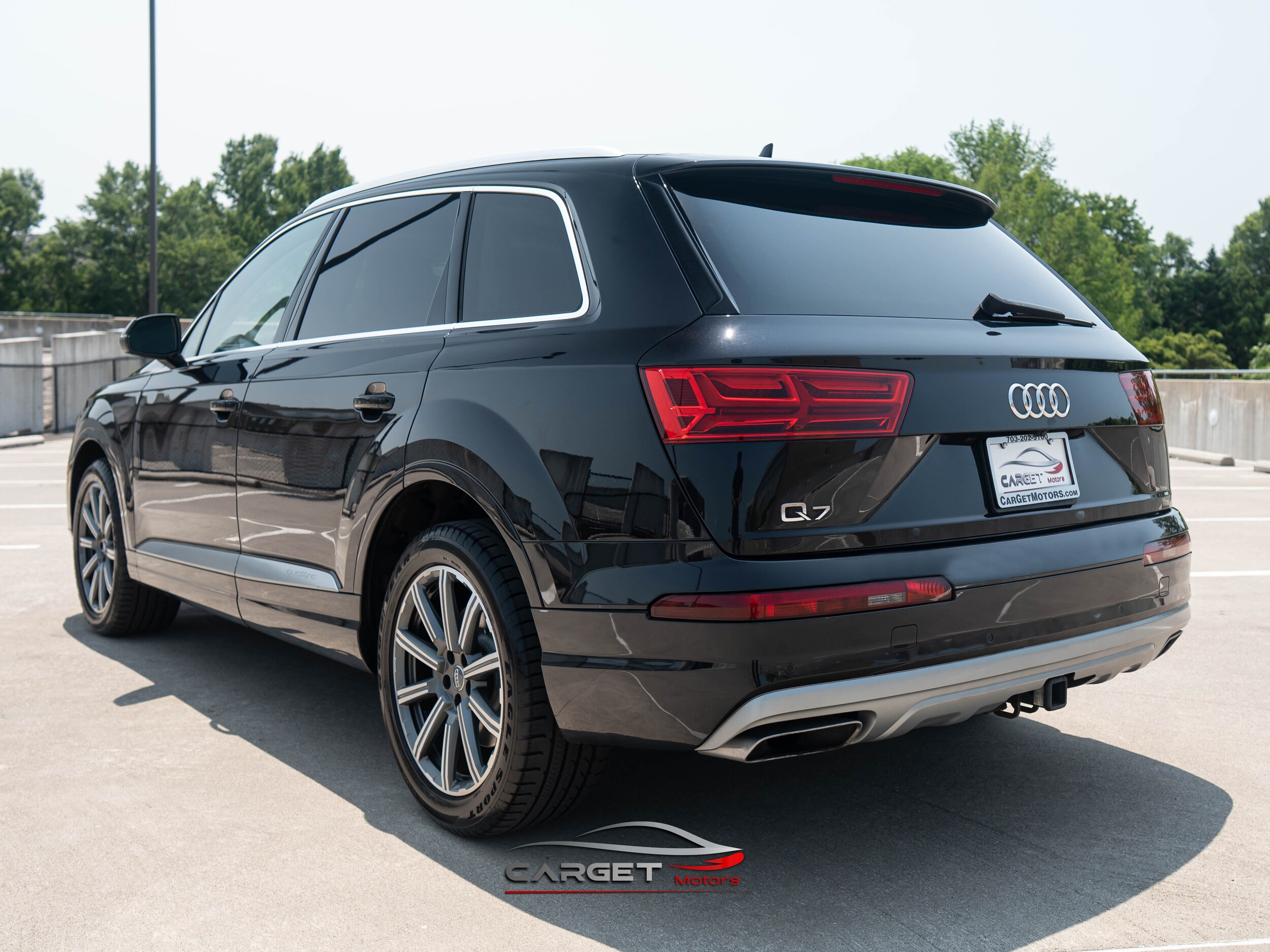 Vehicle image 7 of 53