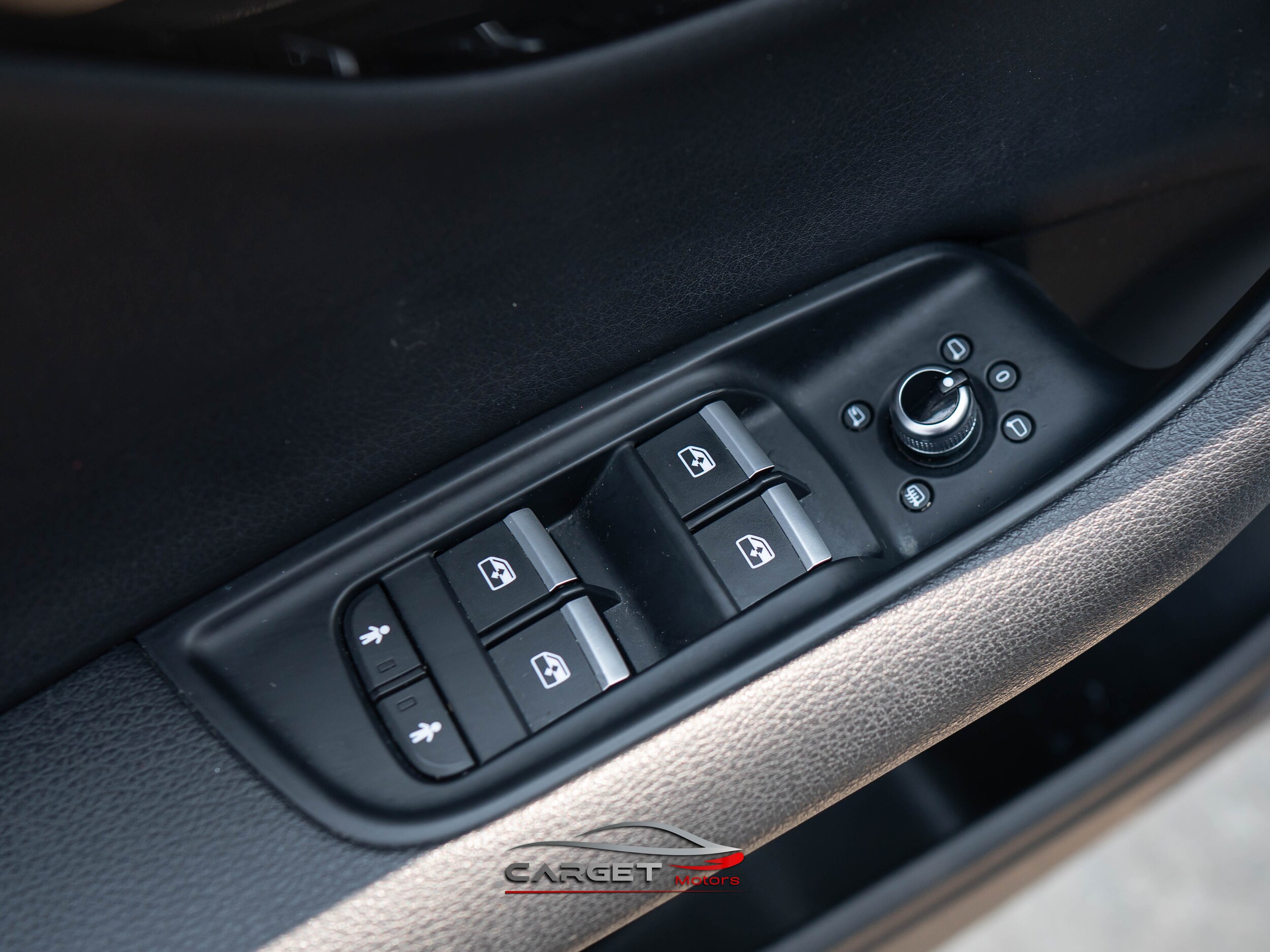 Vehicle image 40 of 53