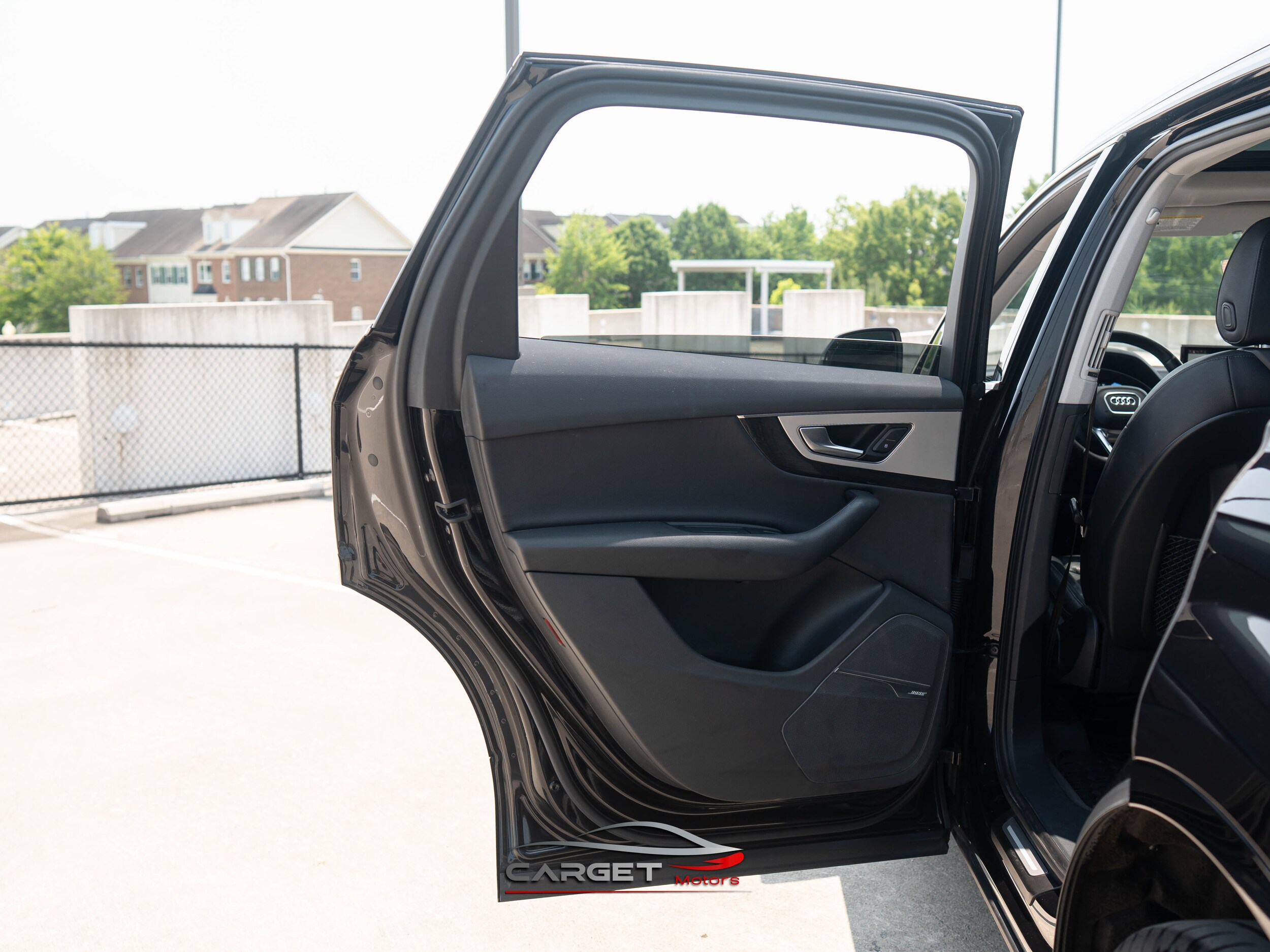 Vehicle image 44 of 53
