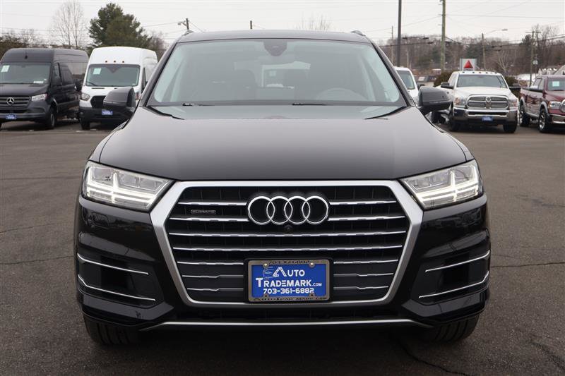 Vehicle image 4 of 39