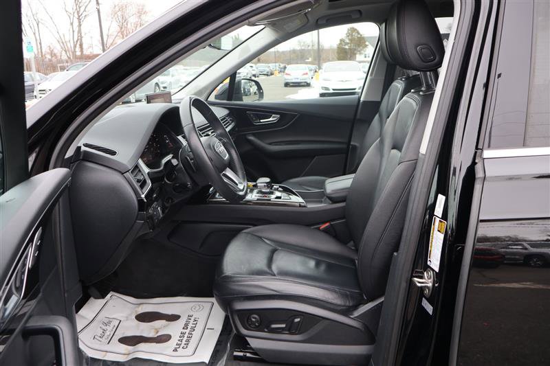 Vehicle image 32 of 39