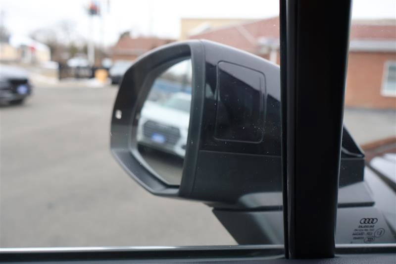 Vehicle image 15 of 39