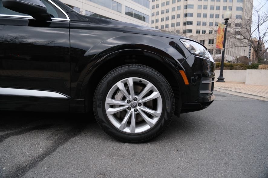 Vehicle image 15 of 43